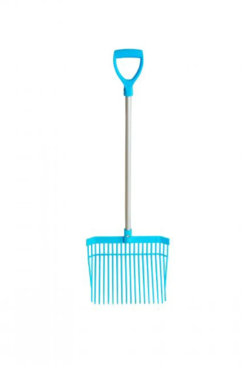 Red Gorilla Short D Handle Bedding Fork in Sky Blue