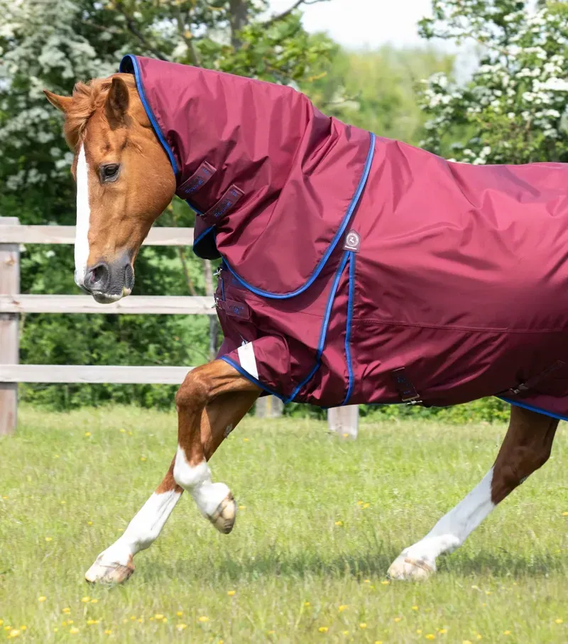 Premier Equine Buster 40g Turnout Rug With Classic Neck Cover in Burgundy-1