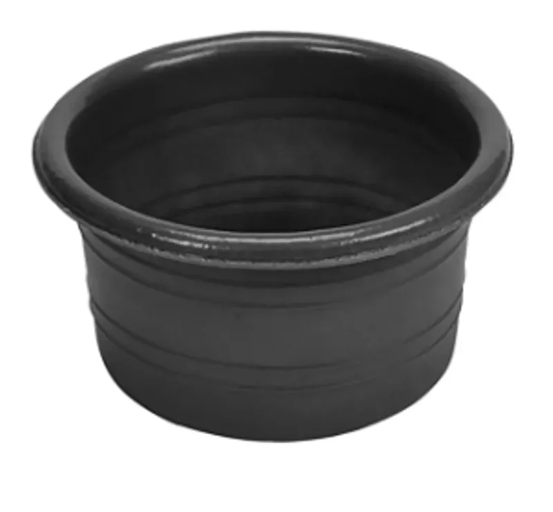 Stubbs Stable Water Tub in Black