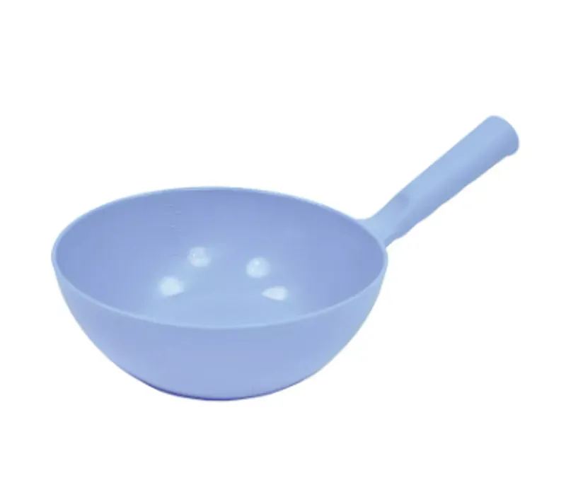 Harold Moore Plastic Round Feed Scoop in Baby Blue