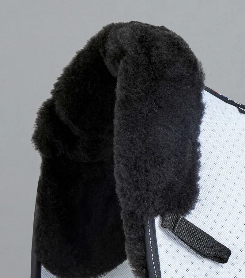 Premier Equine Close Contact Airtechnology Shockproof Wool Dressage Square in White/Black-2