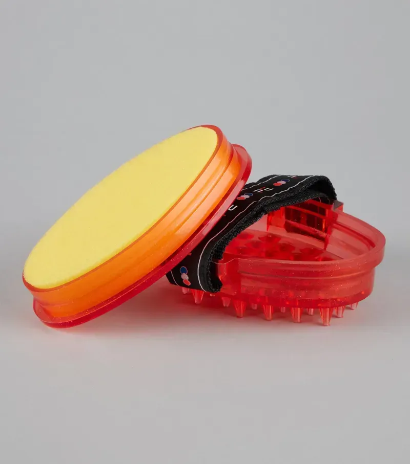 Premier Equine Curry Comb With Integrated Sponge in Black Red-1