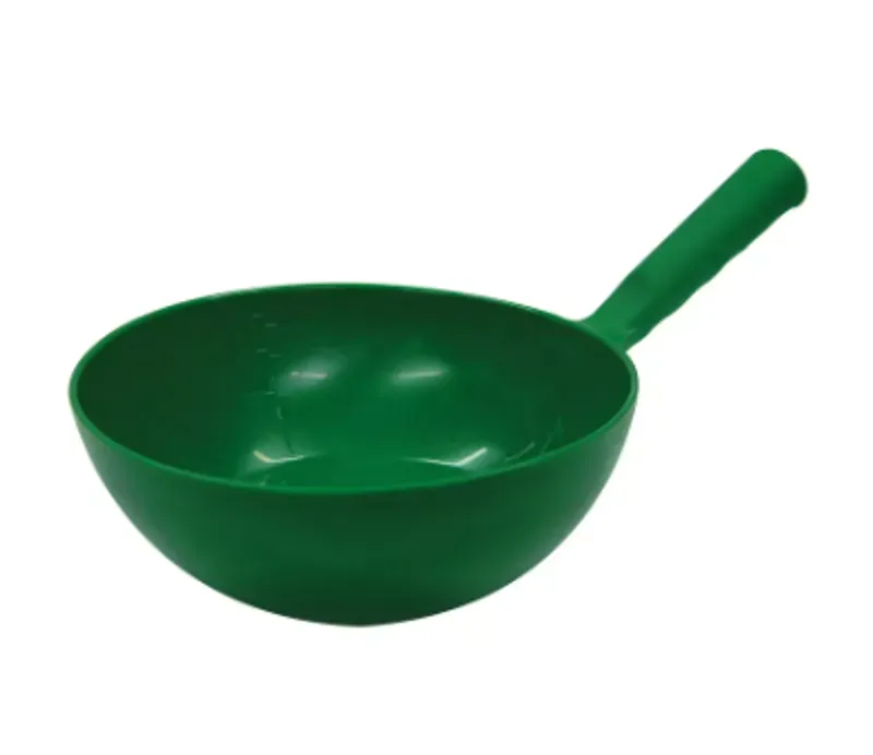 Harold Moore Plastic Round Feed Scoop in Green