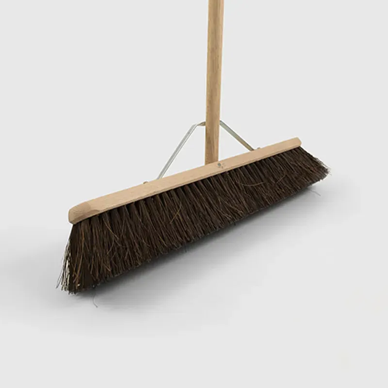 Hillbrush Bahia Mix 24in Platform Broom w/Handle in Brown
