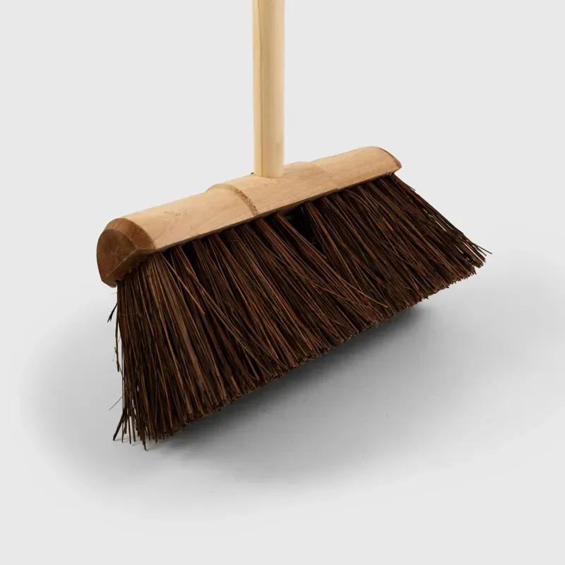 Hillbrush Pure Sherbro 13in Bass Broom w/Handle in Brown