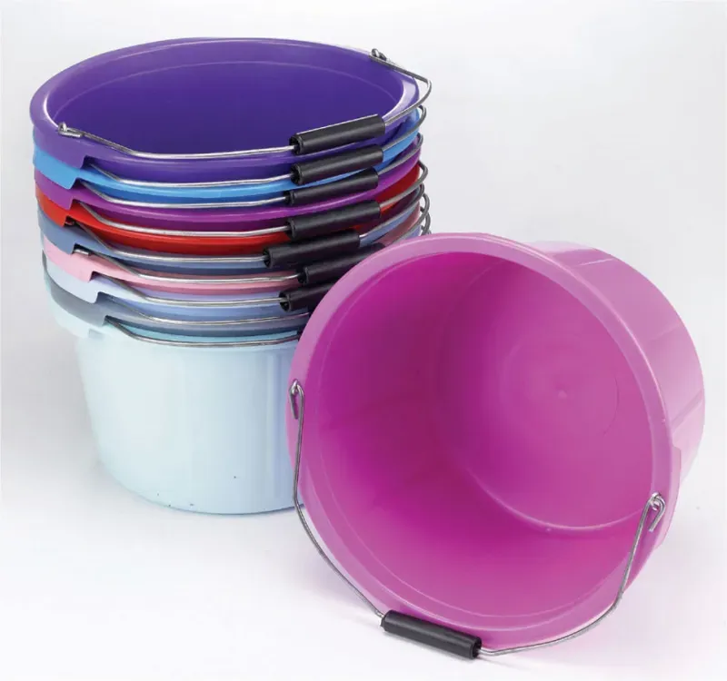 Lincoln Buckets and Plastics 15l Feed Bucket in Cerise Pink