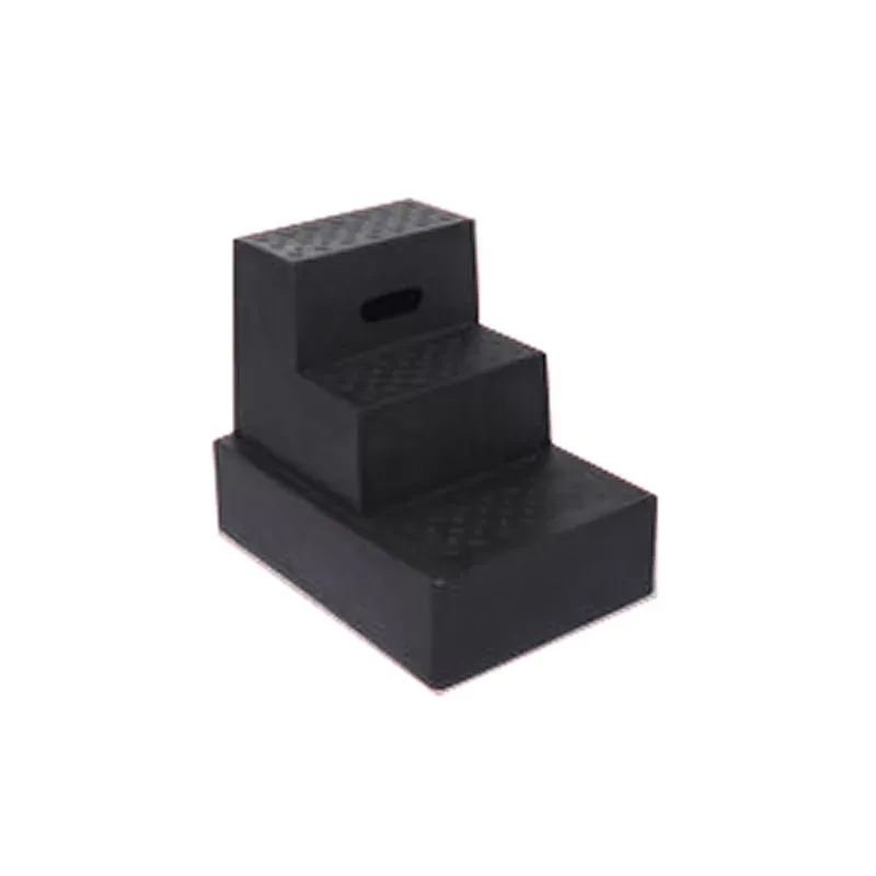 Classic Showjumps Standard Three Tread Mounting Block in Black