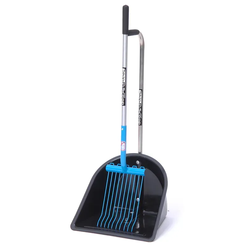 Fynalite Skip And Scoop Rake And Collector in Blue