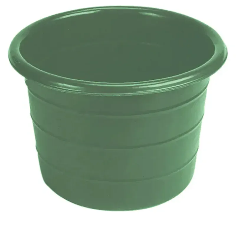 Stubbs Feed Bin/Water Butt in Green