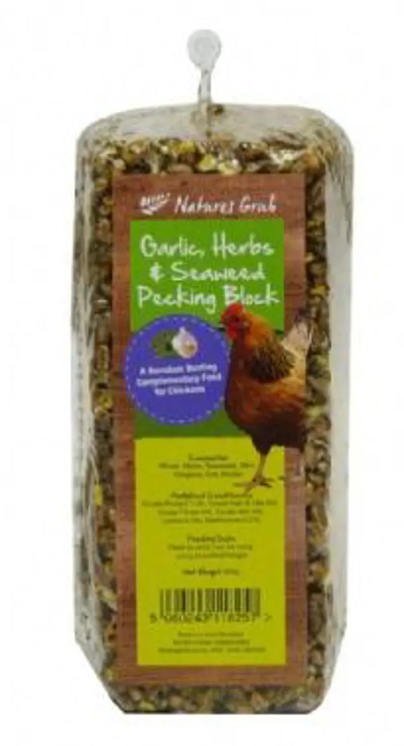 Natures Grub 280g Pecking Block With Garlic Herbs and Seaweed