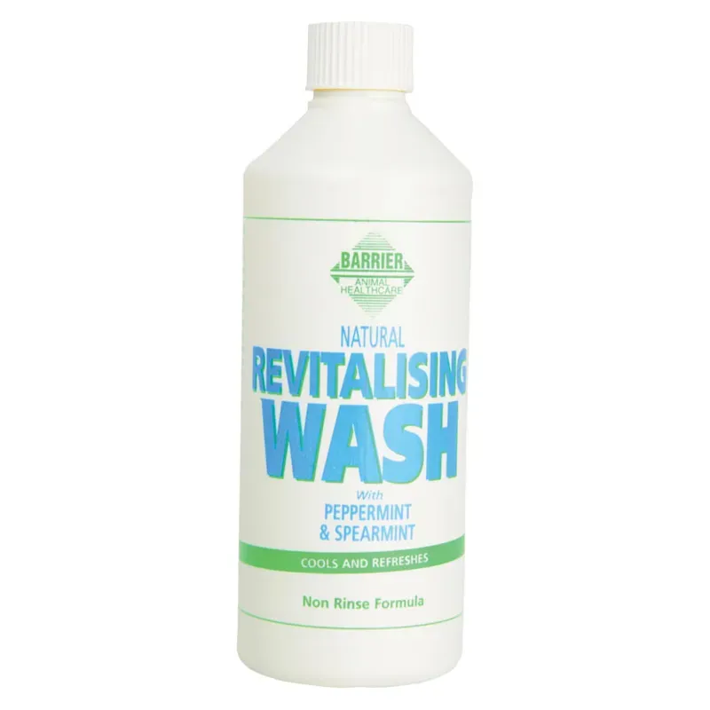 Barrier Equine Revitalising Wash in White