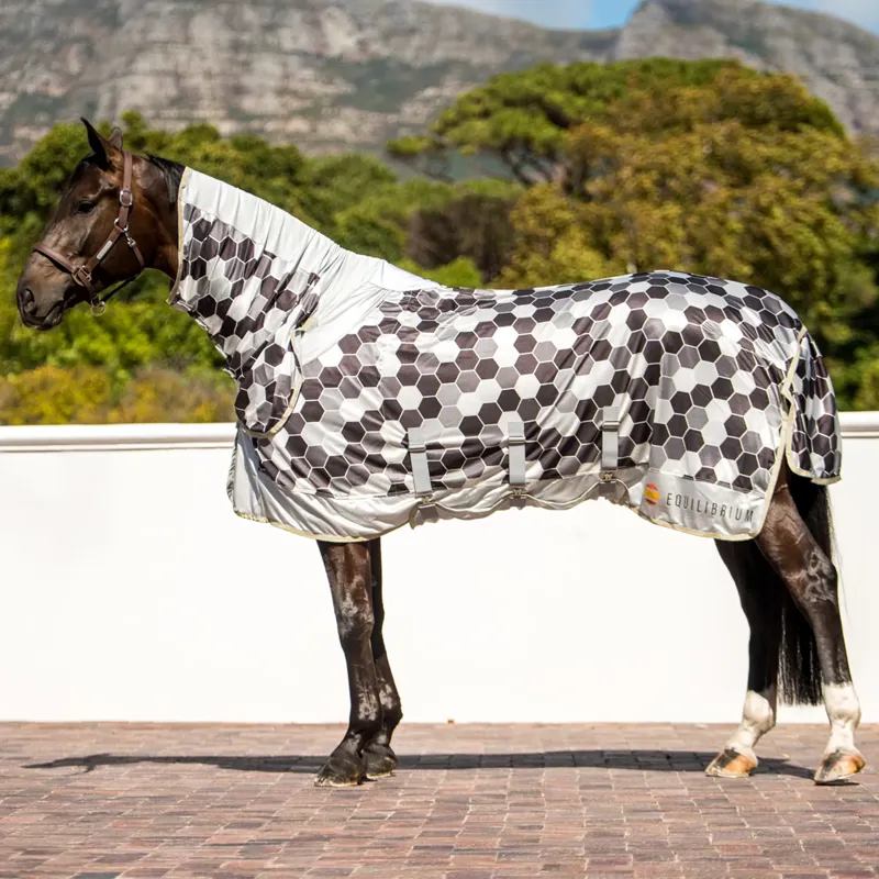 Equilibrium Field Relief Fly Rug - GREY 5'6