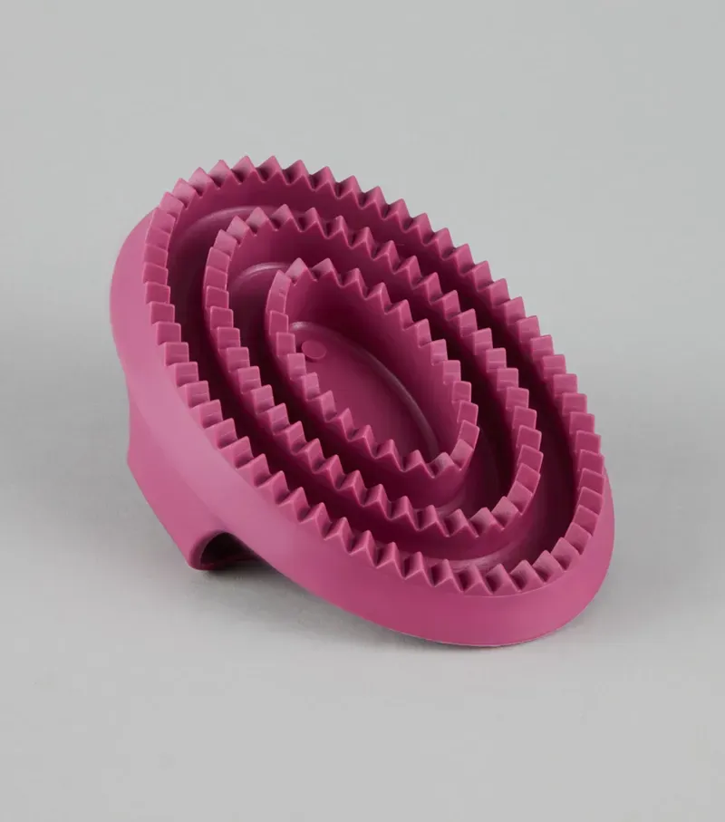 Premier Equine Rubber Curry Comb in Wine-1