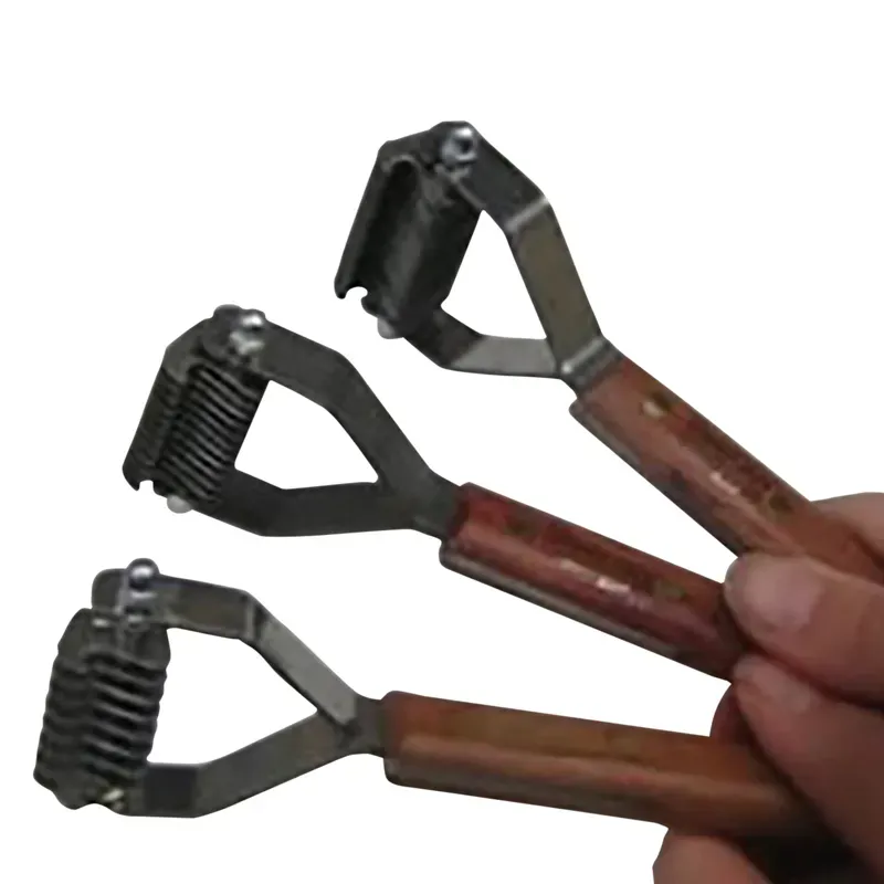 Smart Grooming Smart Tails Professional Fine 20 Teeth Comb in Brown