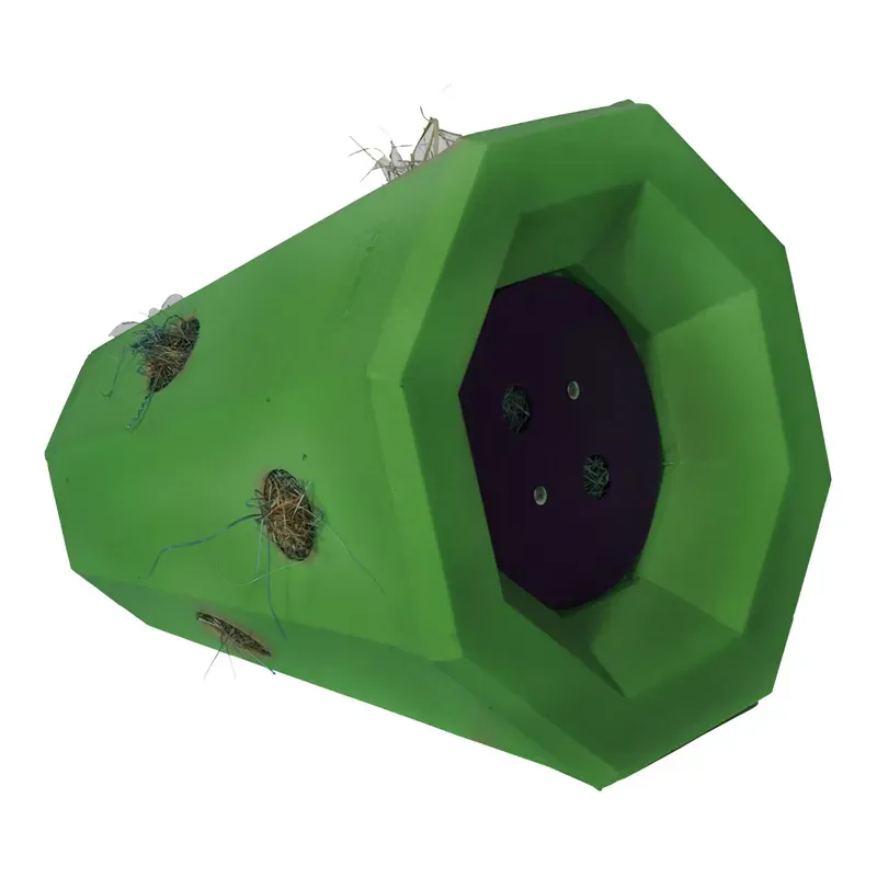 Stubbs Lidded Hay Roller in Green-1